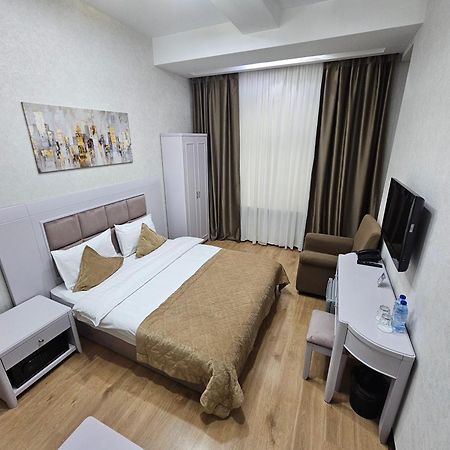 Safran Hotel Baky Esterno foto