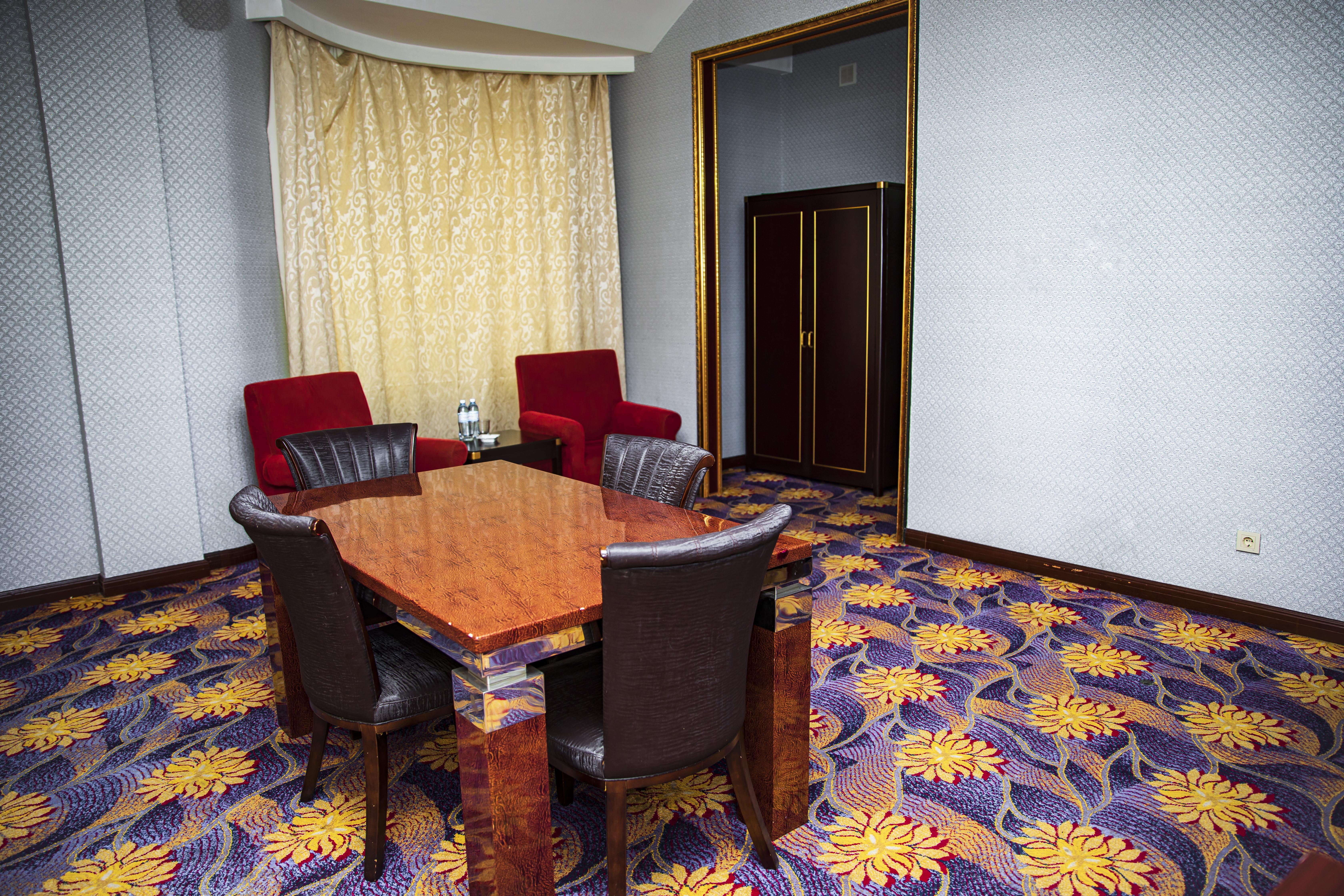 Safran Hotel Baky Esterno foto