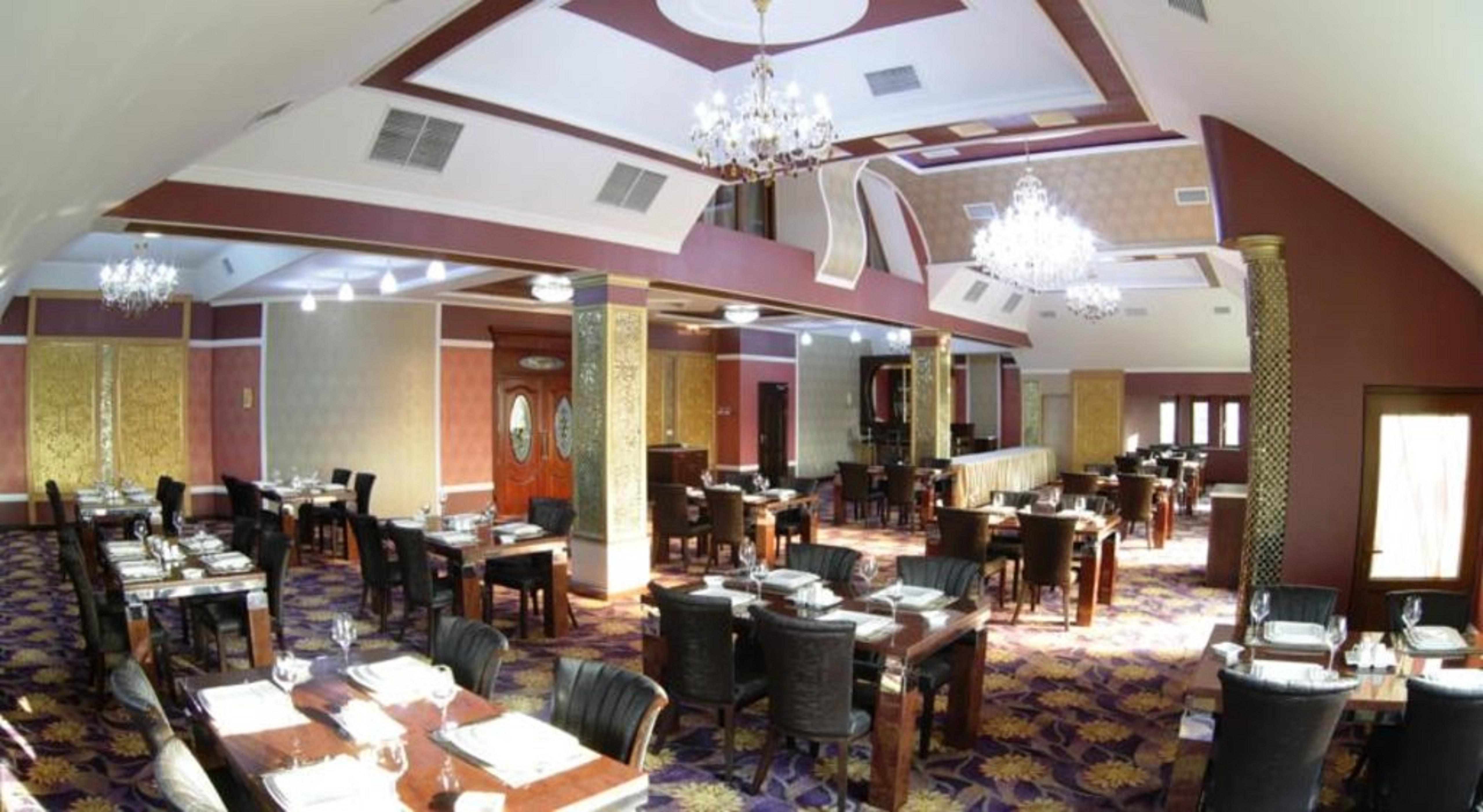 Safran Hotel Baky Esterno foto