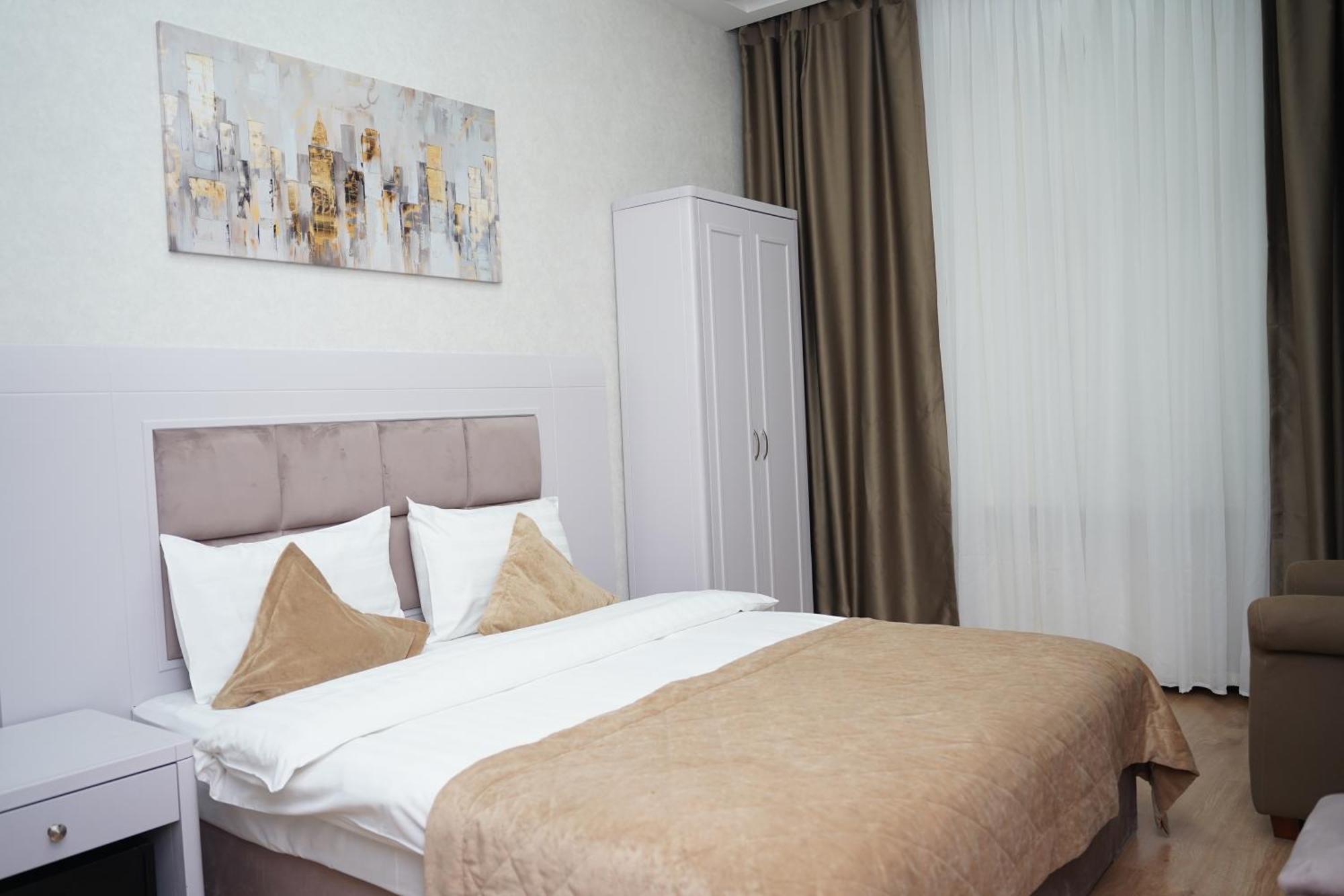 Safran Hotel Baky Esterno foto