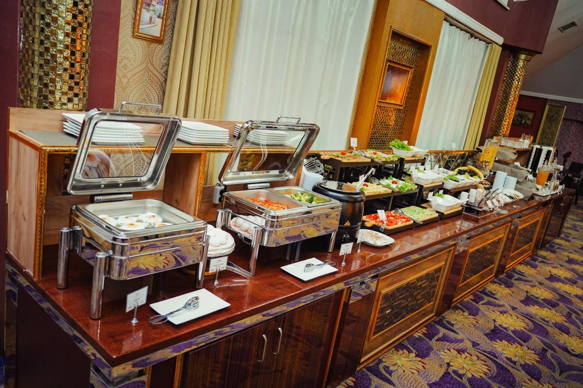 Safran Hotel Baky Esterno foto